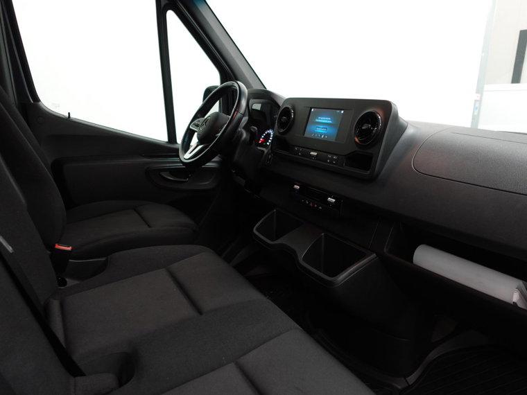 Vehicle Image 45