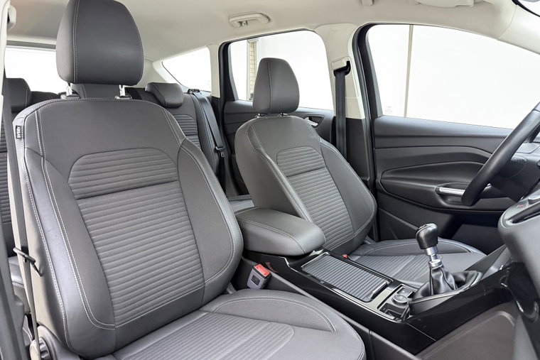 Vehicle Image 15