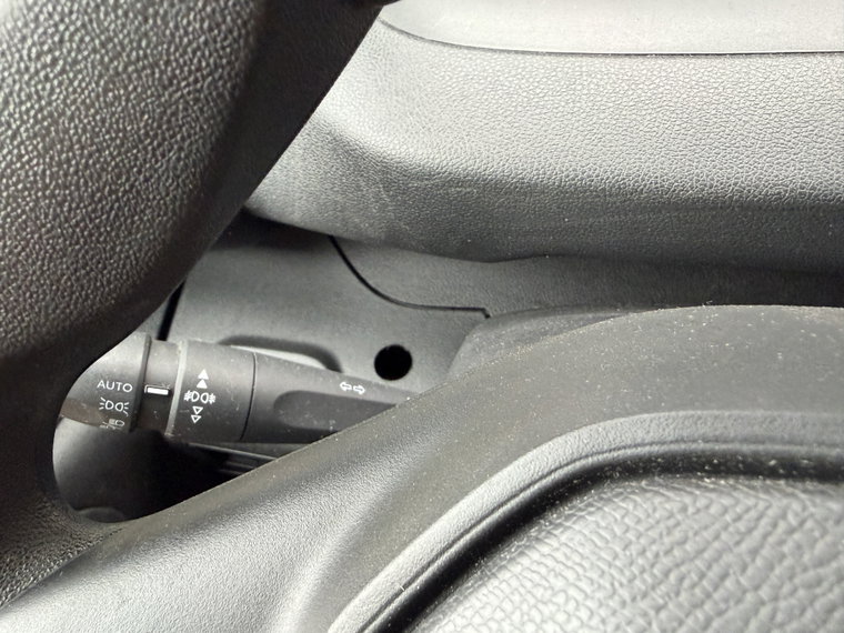 Vehicle Image 38