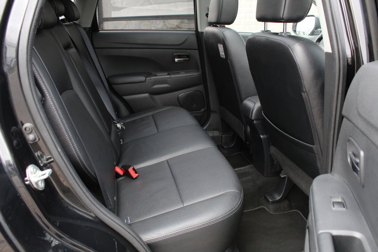Vehicle Image 12