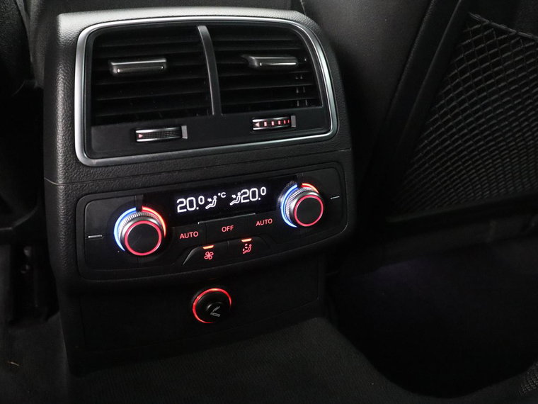 Vehicle Image 27