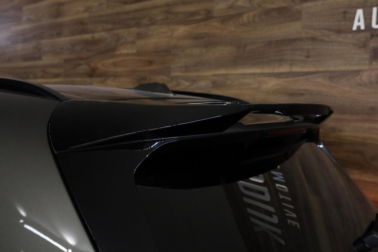 Vehicle Image 38