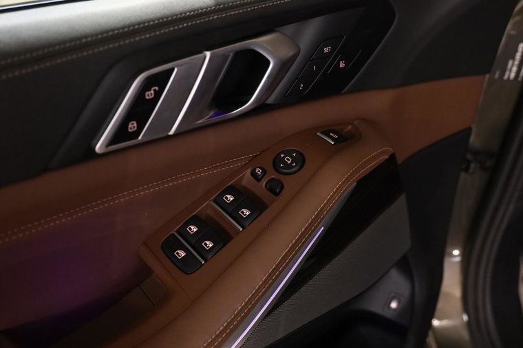 Vehicle Image 45