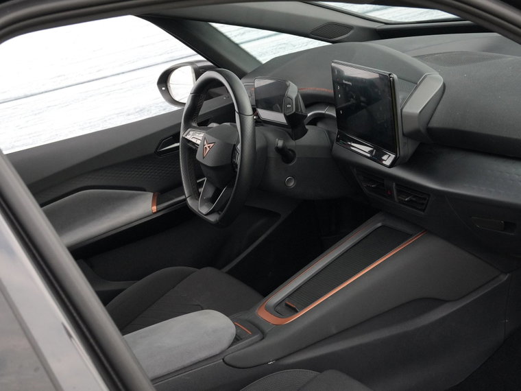 Vehicle Image 22