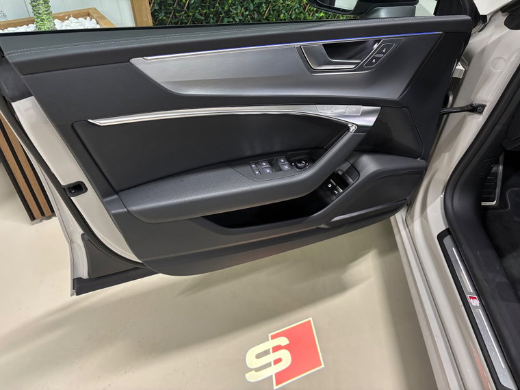 Vehicle Image 41
