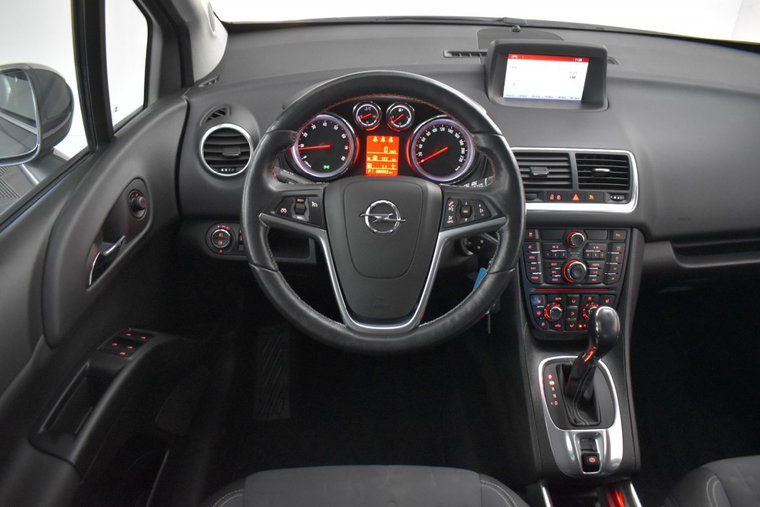 Vehicle Image 13