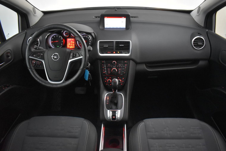 Vehicle Image 11