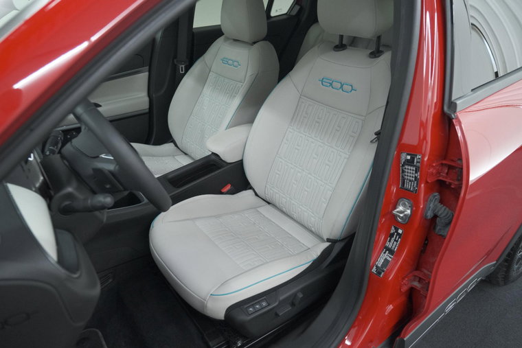 Vehicle Image 21