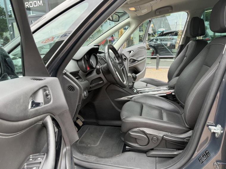 Vehicle Image 30