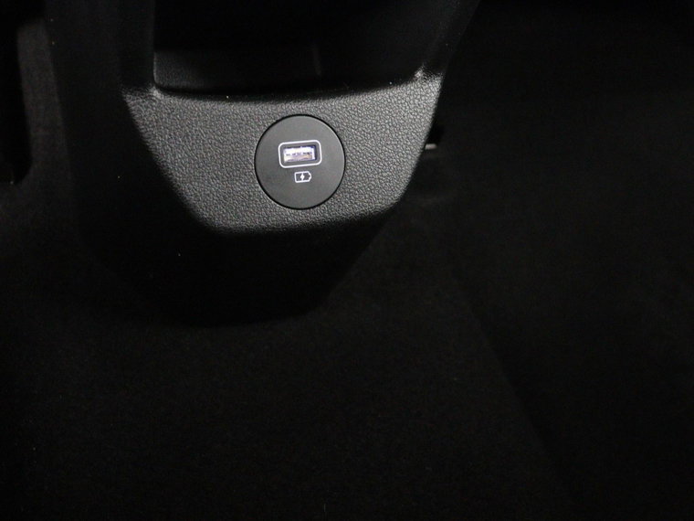Vehicle Image 26
