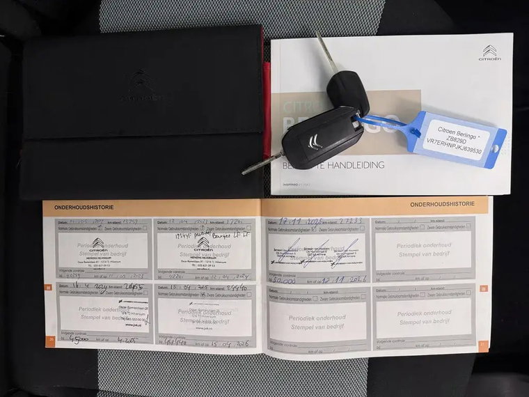 Vehicle Image 13