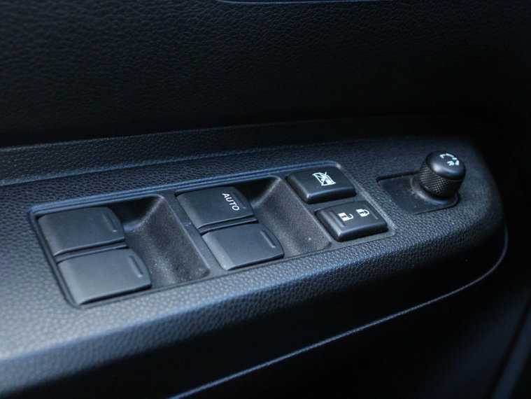 Vehicle Image 33