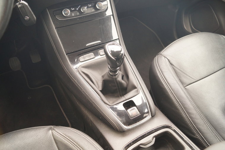 Vehicle Image 26