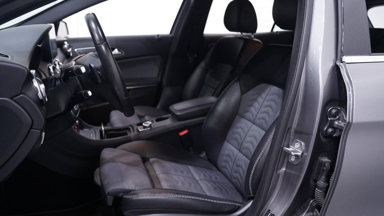 Vehicle Image 40