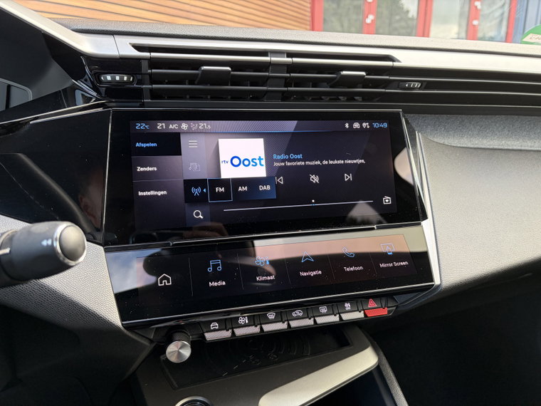 Vehicle Image 38