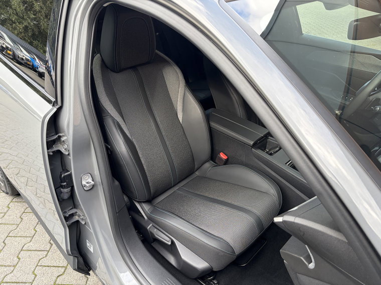Vehicle Image 45