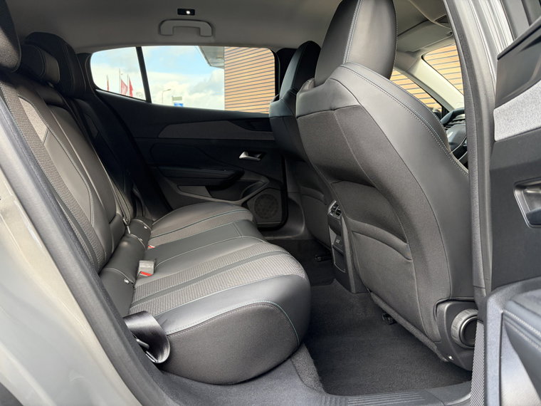 Vehicle Image 48