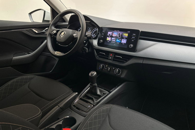 Vehicle Image 14