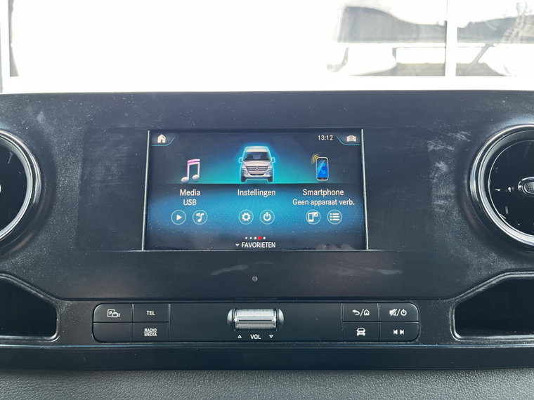 Vehicle Image 45