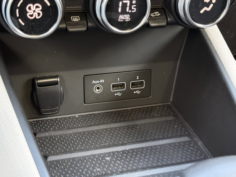 Vehicle Image 39