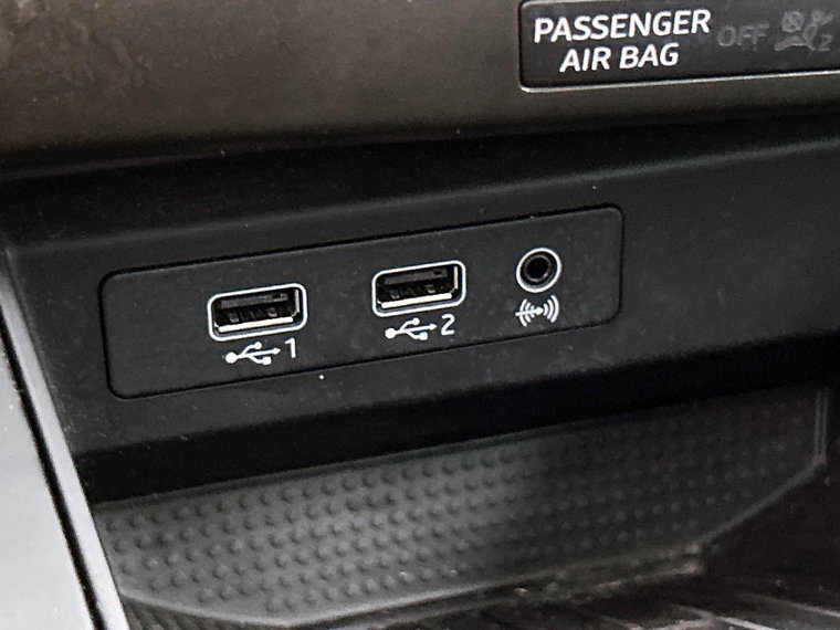 Vehicle Image 32