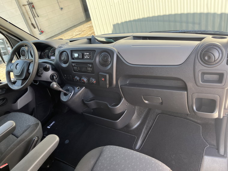 Vehicle Image 34