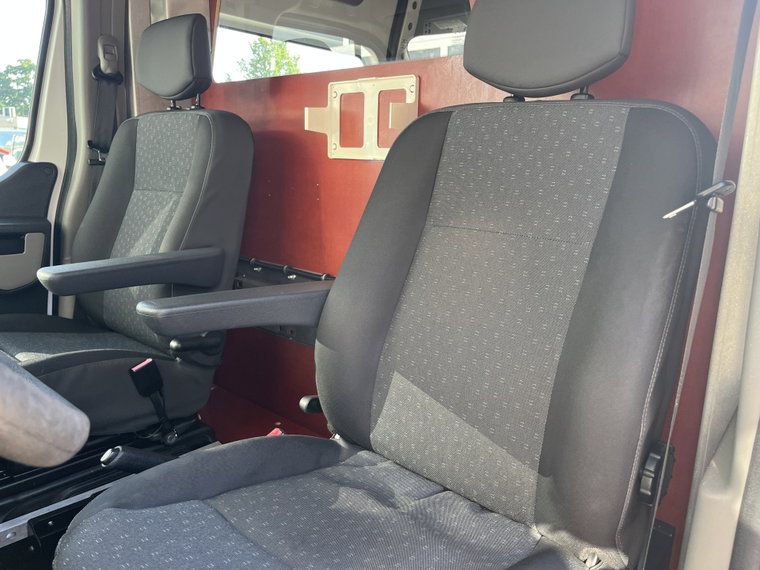 Vehicle Image 35