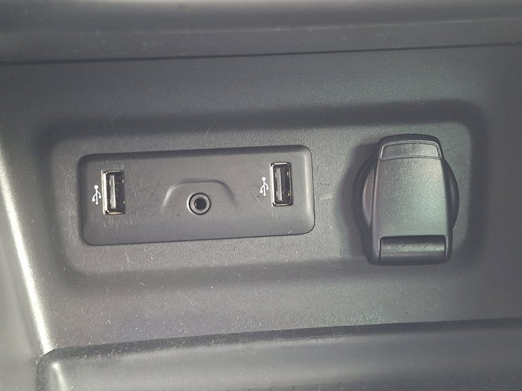 Vehicle Image 17