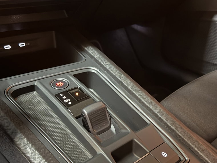 Vehicle Image 38