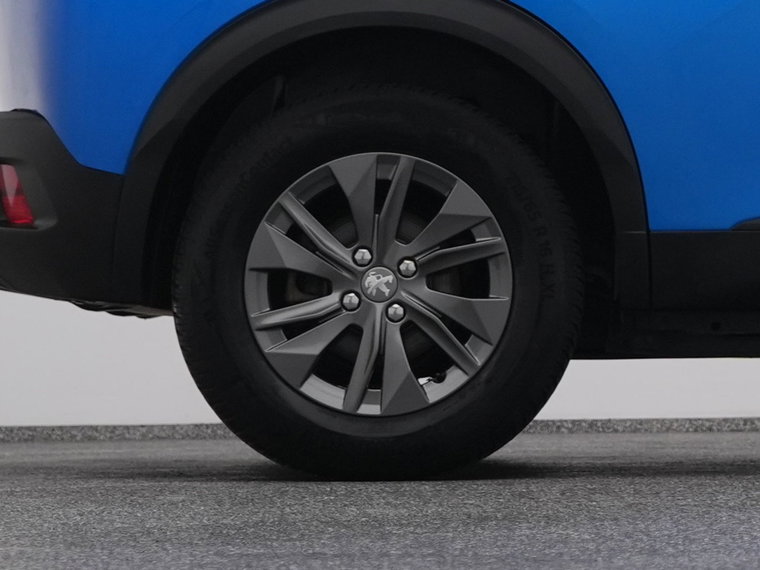 Vehicle Image 42
