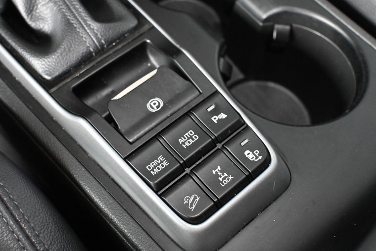 Vehicle Image 23