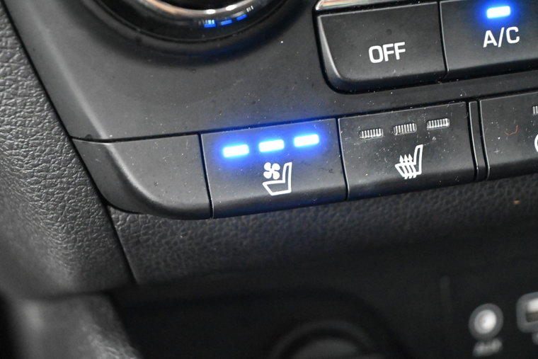 Vehicle Image 28