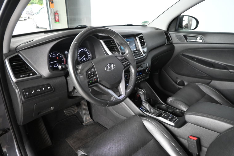 Vehicle Image 38