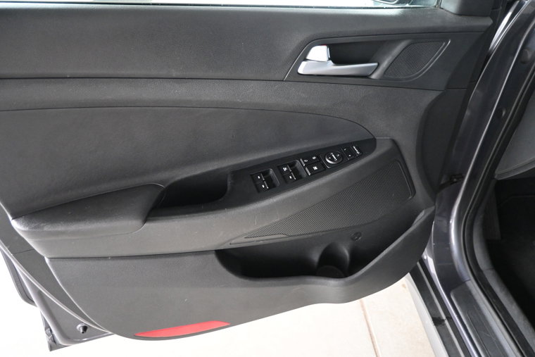 Vehicle Image 43
