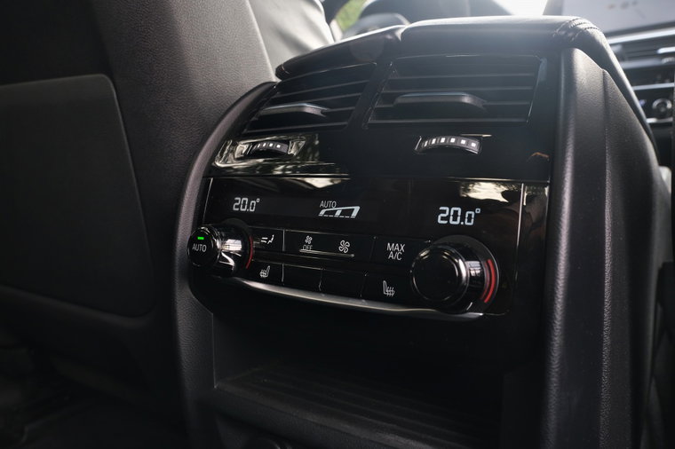 Vehicle Image 34