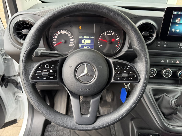 Vehicle Image 39
