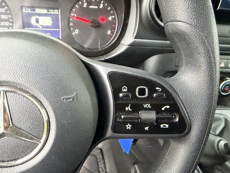 Vehicle Image 40