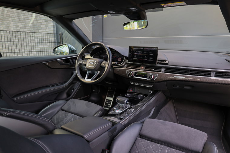 Vehicle Image 19
