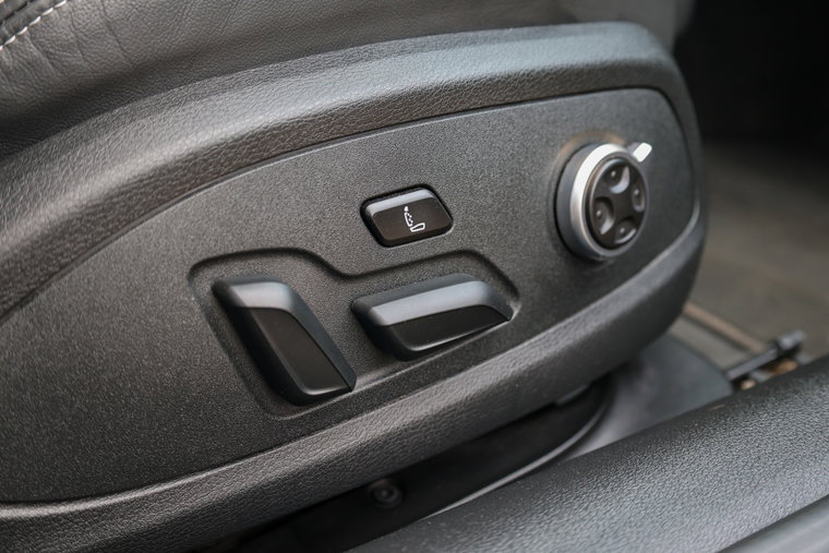 Vehicle Image 26