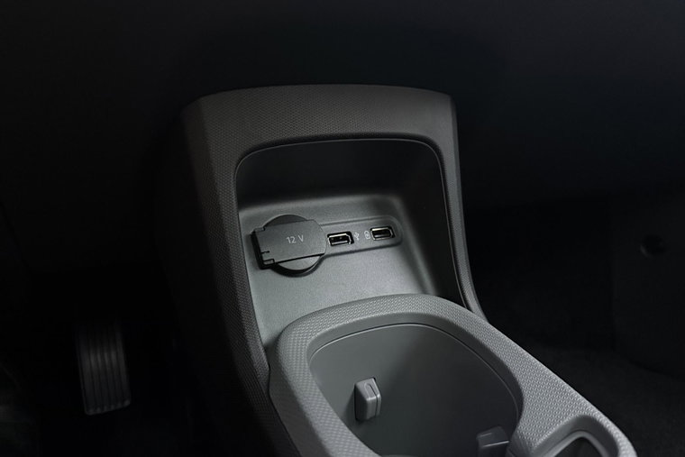 Vehicle Image 22