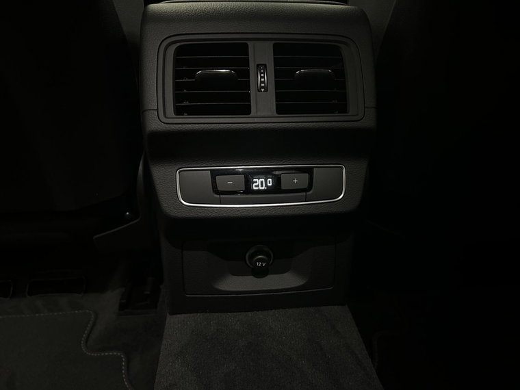 Vehicle Image 26