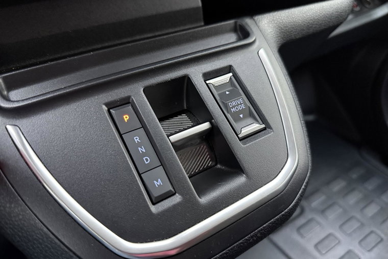 Vehicle Image 24