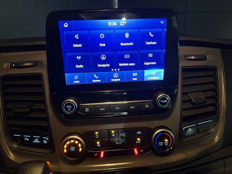 Vehicle Image 18