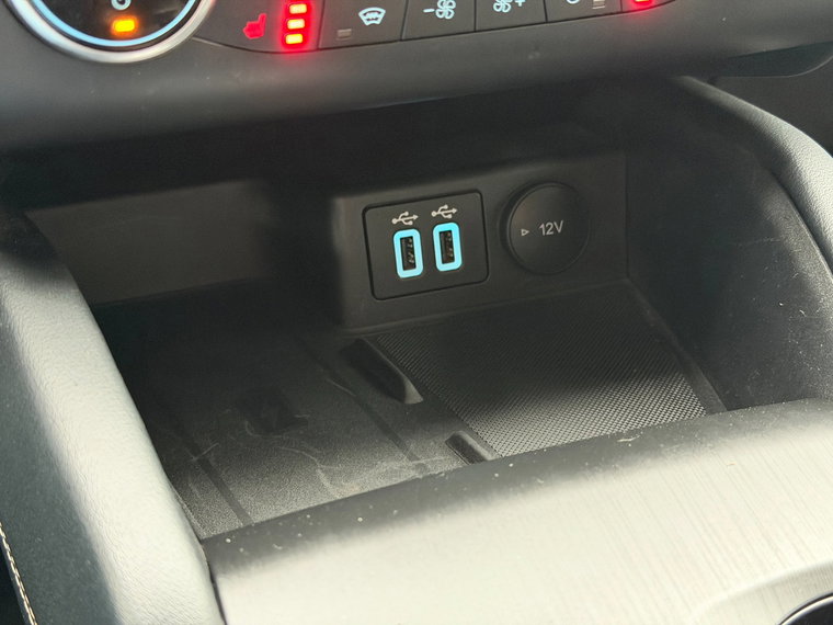 Vehicle Image 29