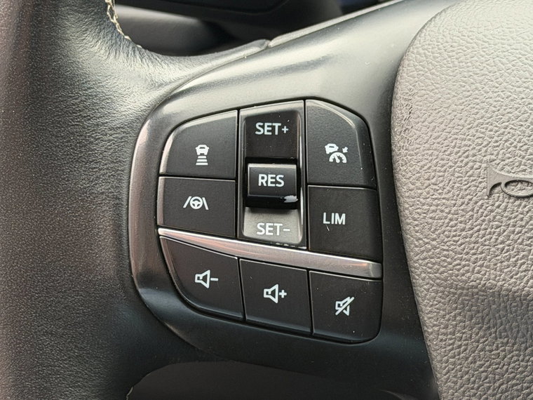 Vehicle Image 40
