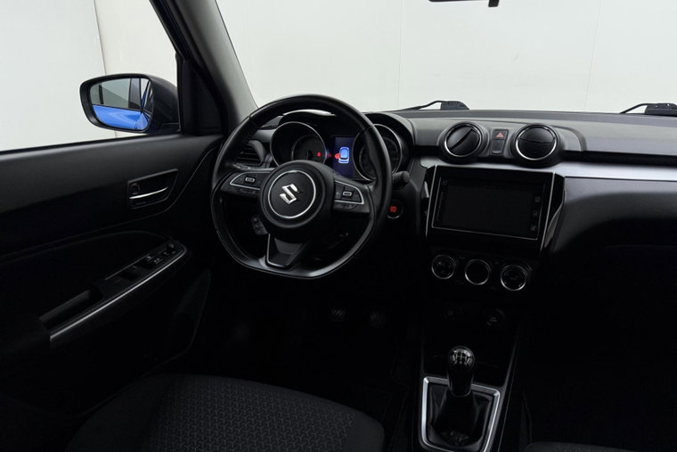 Vehicle Image 25
