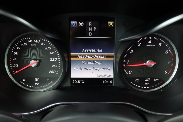 Vehicle Image 32