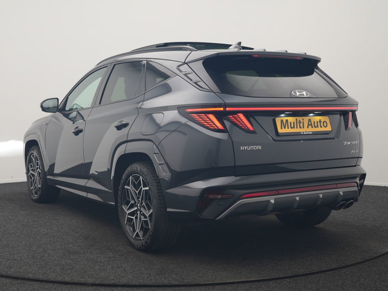 Vehicle Image 25