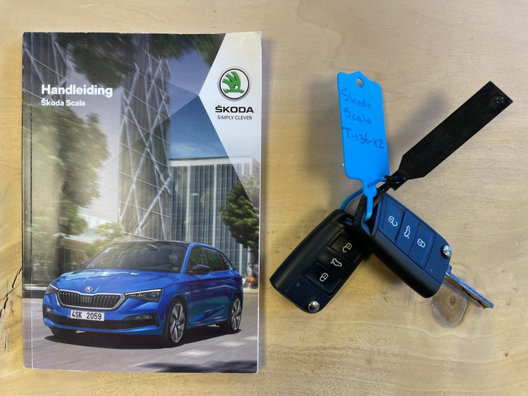 Vehicle Image 21