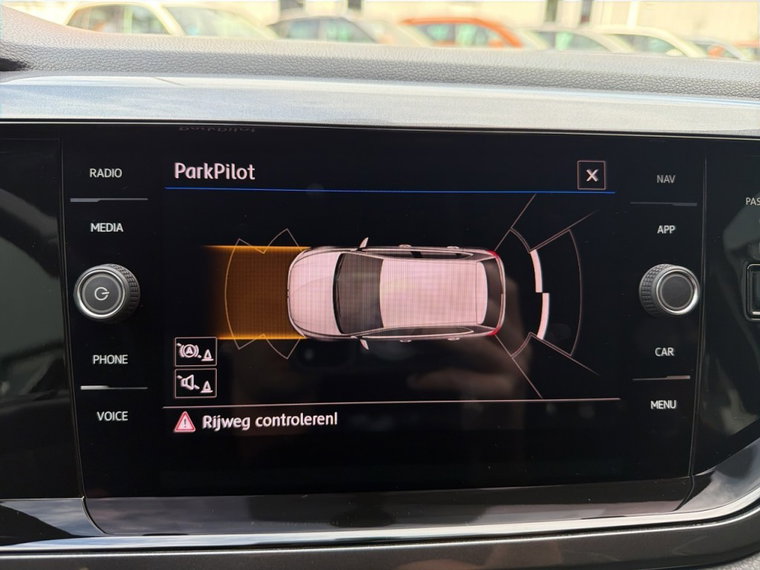 Vehicle Image 21